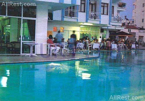 Lara Plaza 4